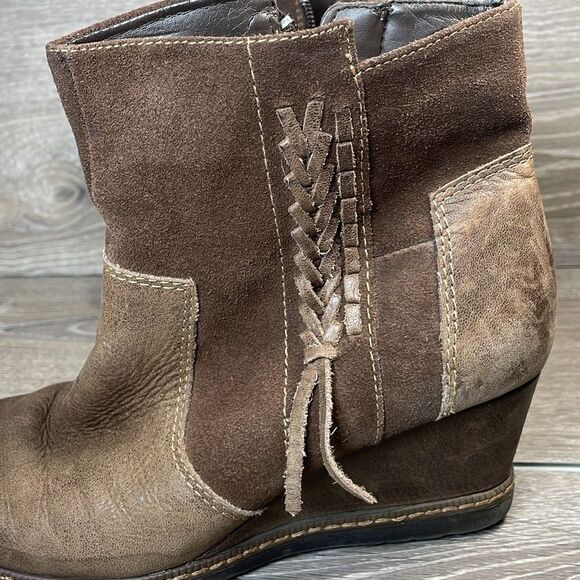 Earth Hilltopper Brown Leather Women’s Sz 8.5B Zip Braid Hidden Wedge Ankle Boot - Picture 12 of 12
